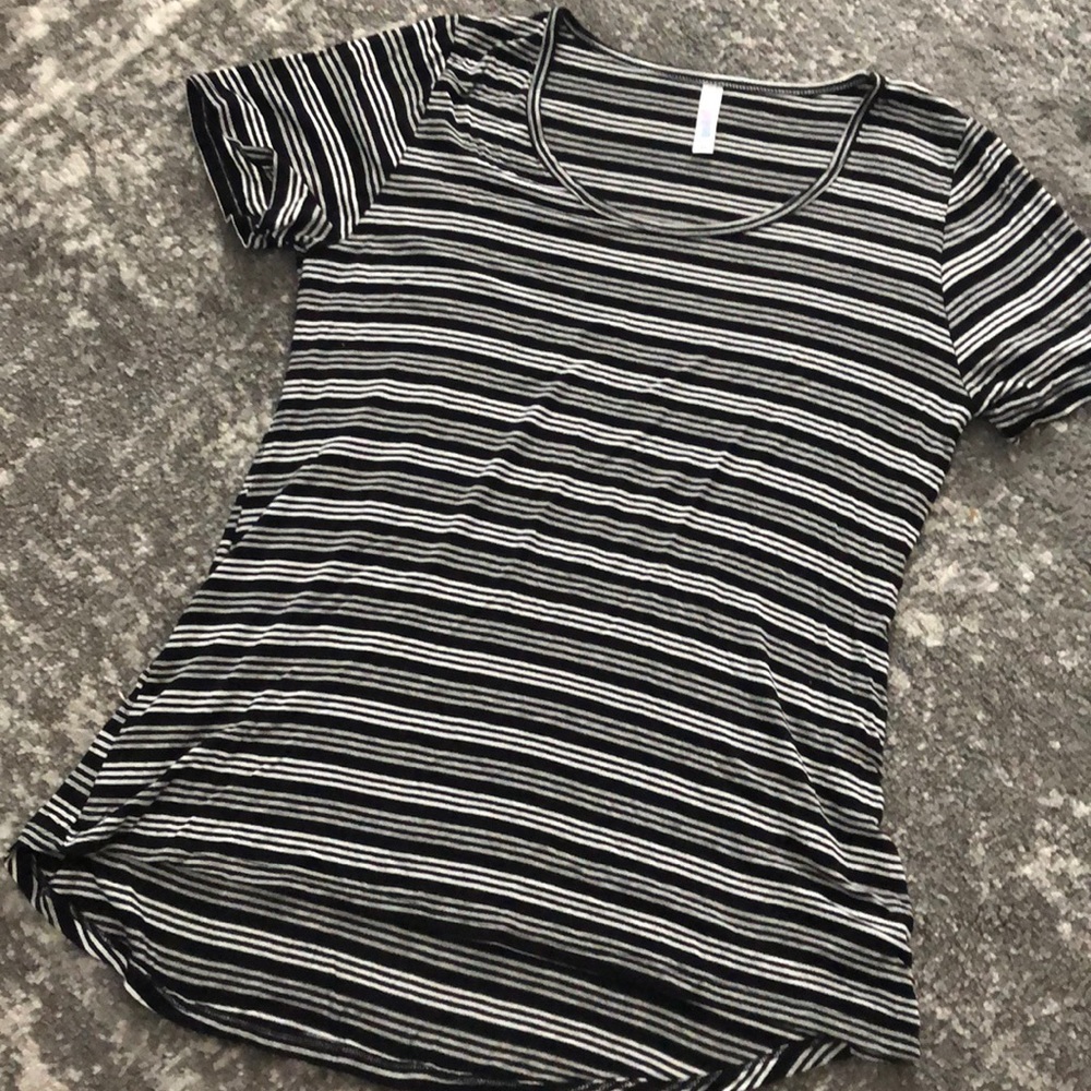 LuLaRoe Classic Tee